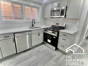 2937 N Fairfield Ave, Unit G in Chicago, IL - Building Photo - Building Photo