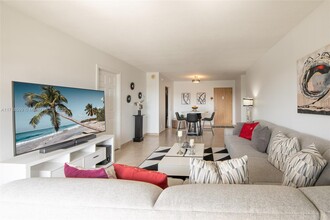 1625 SE 10th Ave in Fort Lauderdale, FL - Foto de edificio - Building Photo