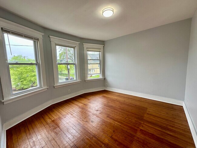 176 Davenport St in Bridgeport, CT - Building Photo - Building Photo