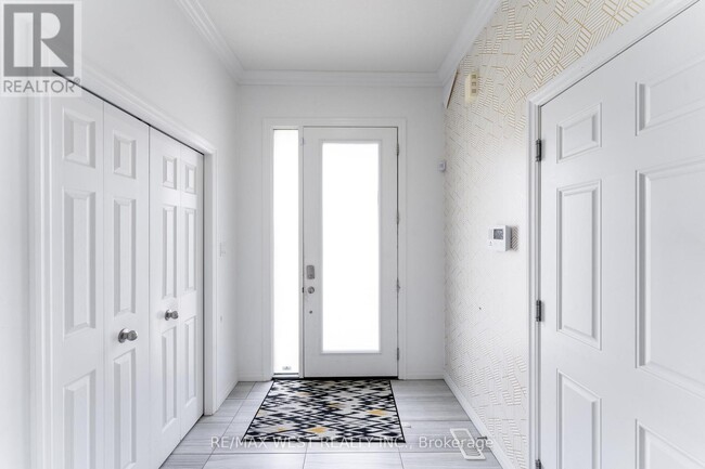 301 Freure Dr in Cambridge, ON - Building Photo - Building Photo