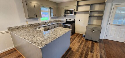 718 Lakedale Rd in Colfax, NC - Building Photo - Building Photo