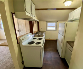 749 N 105th St-Unit -B in Seattle, WA - Foto de edificio - Building Photo