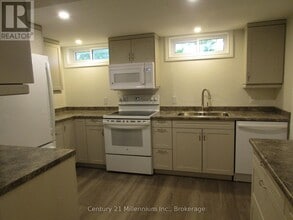 368 Princes St S in Kincardine, ON - Building Photo - Building Photo