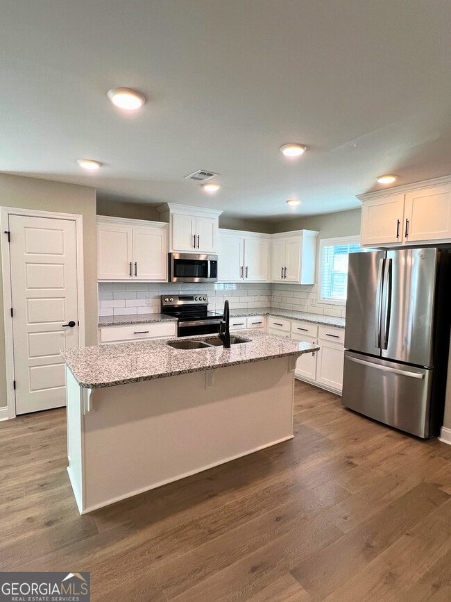 323 Madison Ave in St. Marys, GA - Building Photo - Building Photo