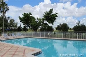7035 NW 186th St, Unit .000 in Hialeah, FL - Building Photo