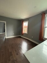 808 S 17th St, Unit 2 in Newark, NJ - Foto de edificio - Building Photo