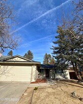 1530 Severn Dr, Unit 0421 in Reno, NV - Building Photo