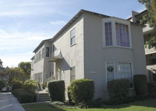 3378-3384 Rowena in Los Angeles, CA - Building Photo - Building Photo