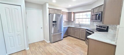 816 Brimfield Ct in Port Orange, FL - Building Photo - Building Photo