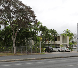 2424 Kapiolani Blvd in Honolulu, HI - Foto de edificio - Building Photo