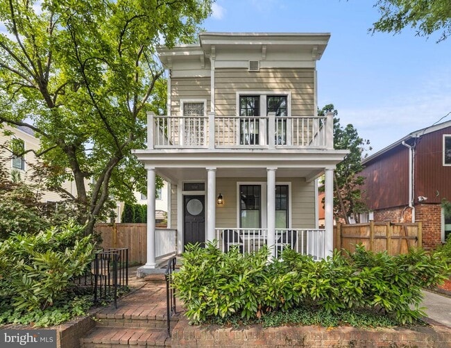 property at 5212 MacArthur Blvd