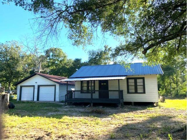 443 County Rd 3149 in Orange, TX - Building Photo