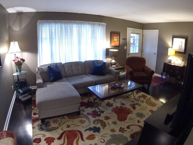 563 Janet Dr in Canfield, OH - Building Photo - Building Photo