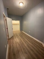 4909 W Roosevelt Rd, Unit 1R in Cicero, IL - Building Photo