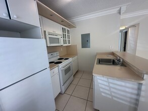 3401 Franklin Ave, Unit C in Miami, FL - Building Photo - Building Photo