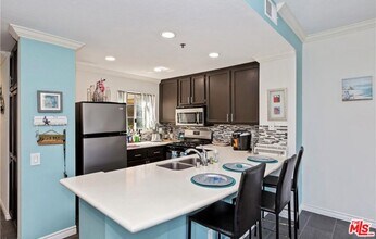 16291 Countess Dr in Huntington Beach, CA - Building Photo - Building Photo