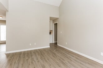 304 Mary Alice Dr, Unit MV-211-A in Winder, GA - Foto de edificio - Building Photo