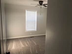 3 Amos Dr in Washington, IN - Building Photo - Building Photo