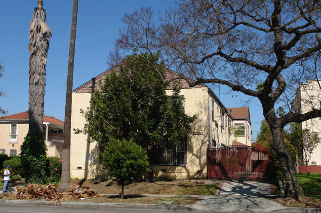 626-628 N Normandie Ave in Los Angeles, CA - Building Photo - Building Photo