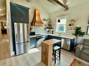 1205 E Scott St in Pensacola, FL - Building Photo - Building Photo