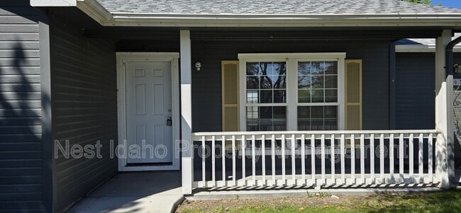 907 Aspen Grove St in Nampa, ID - Building Photo - Building Photo