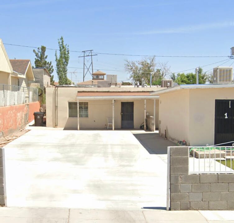 304 Fourth St, Unit 3 in Sunland Park, NM - Foto de edificio