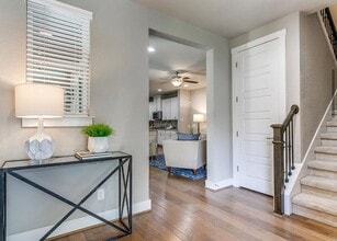 206 Ridgecrest in San Antonio, TX - Building Photo - Building Photo