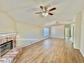 10908 Deauville Cir S in Fort Worth, TX - Building Photo - Building Photo