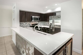 8299 Balgowan Rd in Miami Lakes, FL - Building Photo - Building Photo