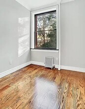 37 Cornelia St in New York, NY - Building Photo - Building Photo