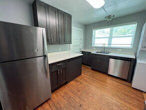 204 NW 18th St in Gainesville, FL - Building Photo - Building Photo