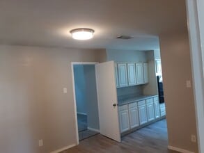 1818 Anderson St in Irving, TX - Building Photo - Building Photo