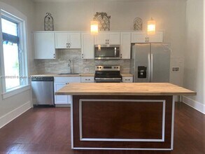 371 NW 3rd St in Miami, FL - Building Photo - Building Photo