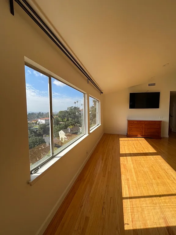 3632 Amesbury Rd in Los Angeles, CA - Building Photo - Building Photo