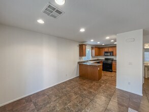 9923 Corbridge St in Las Vegas, NV - Building Photo - Building Photo