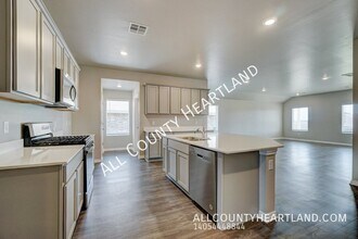 10512 NW 26th St in Yukon, OK - Building Photo - Building Photo