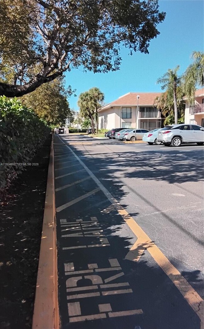 5901 Washington St in Hollywood, FL - Building Photo - Building Photo