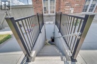 283 Elbern Markell Dr in Brampton, ON - Building Photo - Building Photo