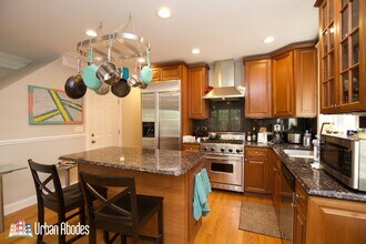 3721 N Clifton Ave in Chicago, IL - Foto de edificio - Building Photo