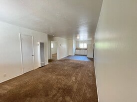 1176 Rex Rd in Hayward, CA - Building Photo