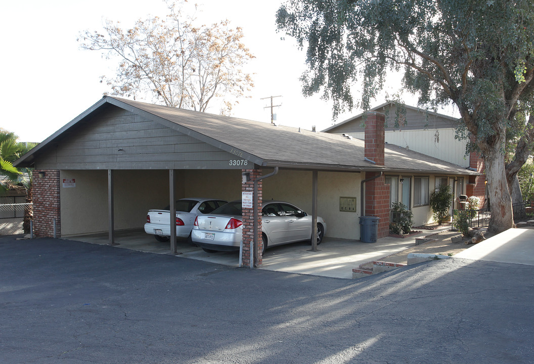 33078-33080 Adelfa St in Lake Elsinore, CA - Building Photo