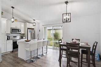 2409 Lincolnshire Ct in Kissimmee, FL - Building Photo - Building Photo