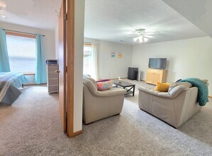 615 Rachael St in North Liberty, IA - Building Photo - Building Photo