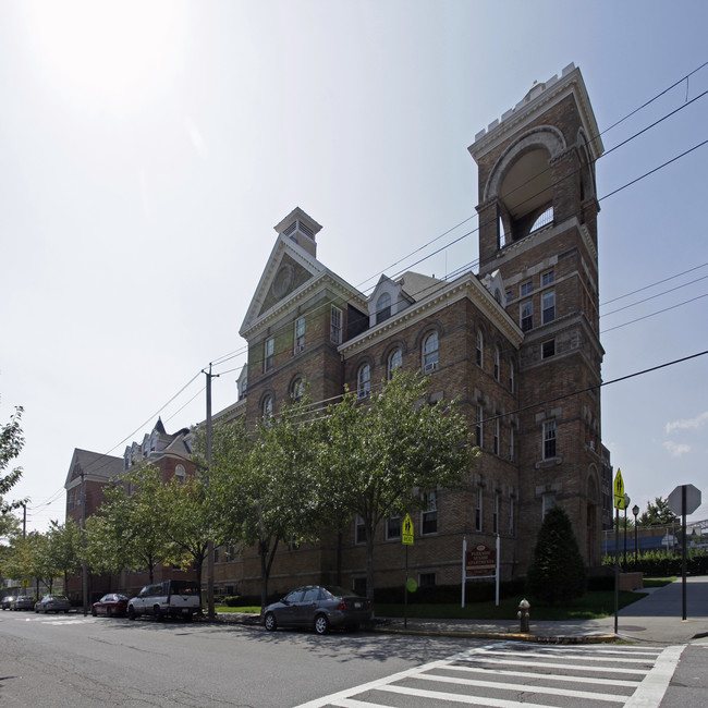 Parkside Senior Citizen Apartments in Staten Island, NY - Building Photo - Building Photo