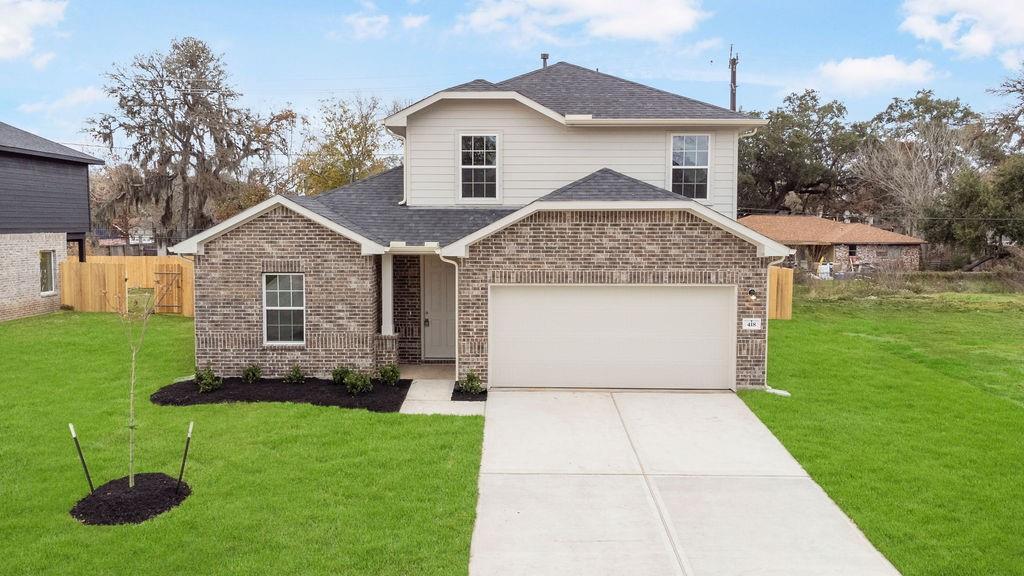 401 Magnolia Ln in Richwood, TX - Building Photo