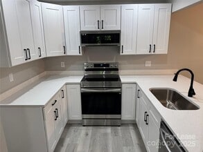 1847 J Julian Ln, Unit F in Charlotte, NC - Building Photo - Building Photo