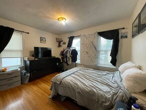 65 Fairbanks St, Unit #2 in Boston, MA - Foto de edificio - Building Photo