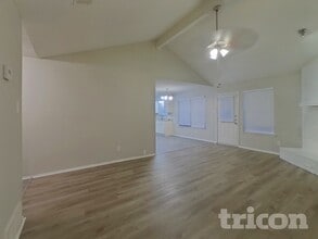 521 Clover Dr in Saginaw, TX - Building Photo - Building Photo