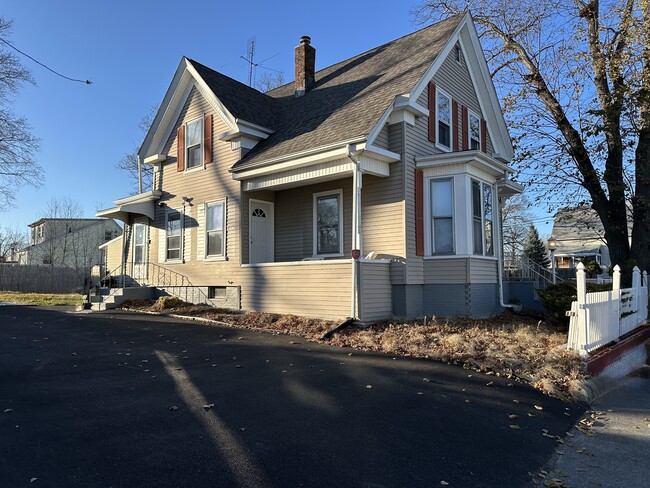 47 Blaine St in Brockton, MA - Foto de edificio - Building Photo