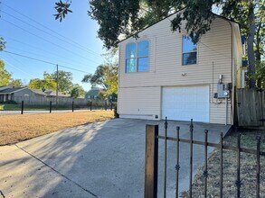 627 W 2nd St in Tyler, TX - Building Photo - Building Photo